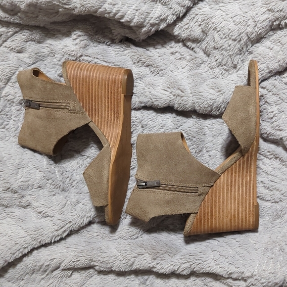 Lucky Brand Ankle Sandals 7.5 M - Picture 6 of 6